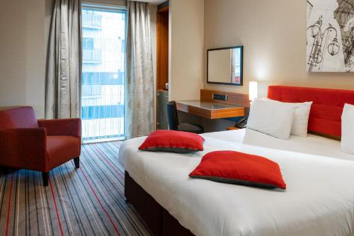 Clayton Hotel Birmingham - Location and Accessibility