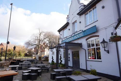 Corner House Inn by Greene King Inns - Amenities and Facilities