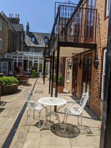 Cotswold Lodge Hotel - Excellent Location