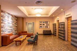 Court Hotel Asahikawa - Room Types and Amenities