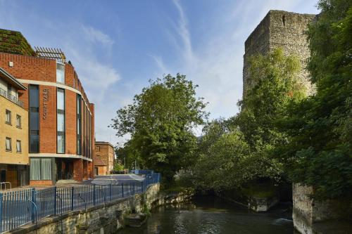 Courtyard by Marriott Oxford City Centre - Location and Accessibility