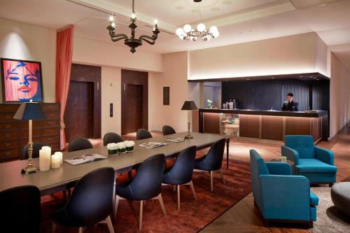 Courtyard by Marriott Tokyo Station - Room Amenities and Features