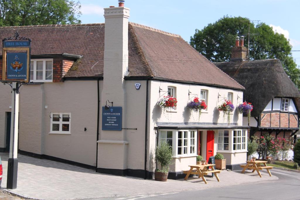Crown and Anchor - On-Site Facilities and Amenities
