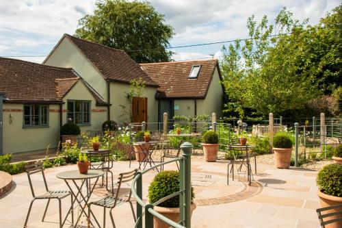 Crown and Garter - Exceptional Guest Experiences