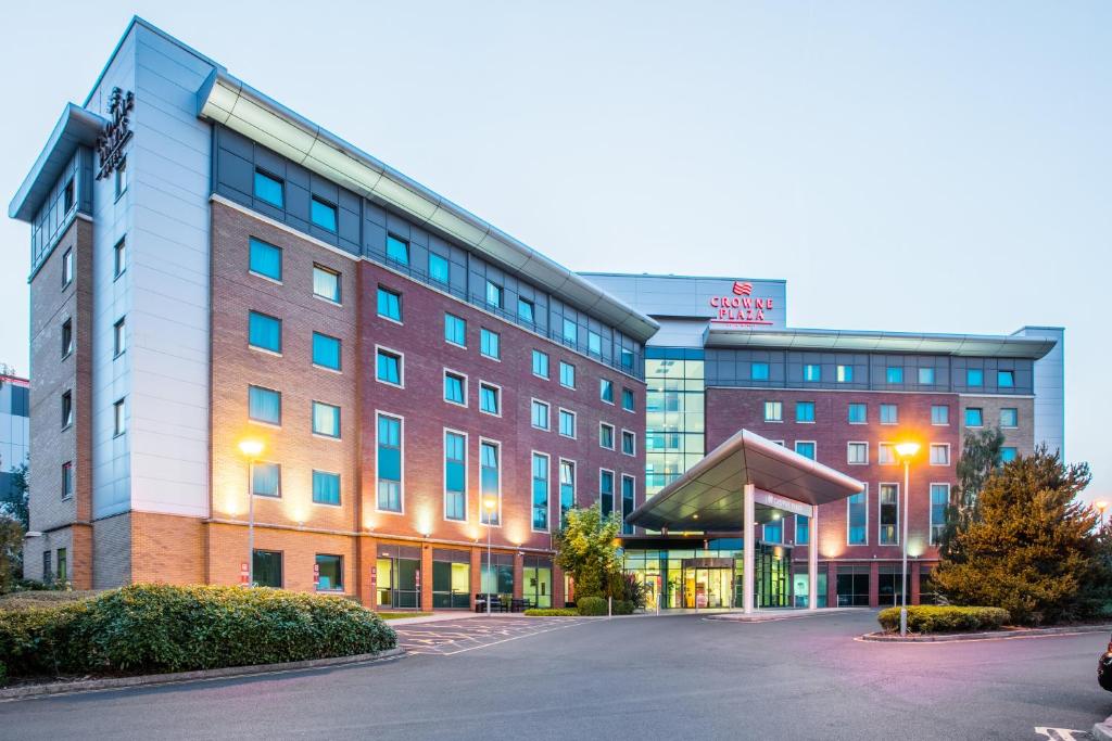 Crowne Plaza Birmingham NEC, an IHG Hotel - Rooms and Accommodations