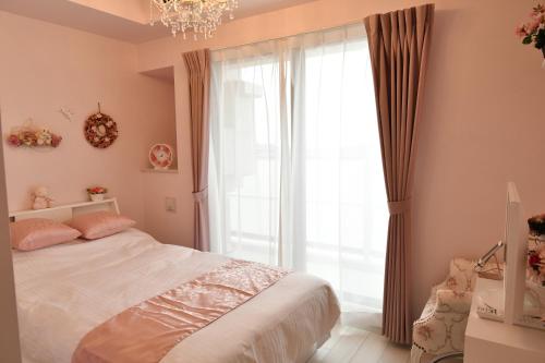 CRYSTAL ＆ RESORT FUKUOKA - Room Amenities and Accommodations