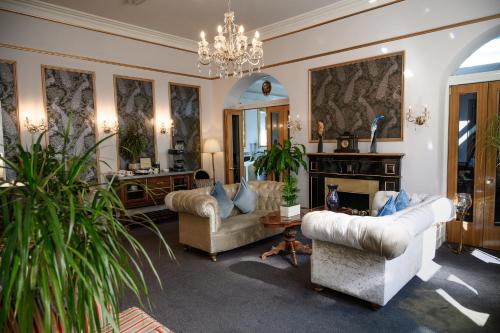 Derby Manor - Accommodation Options