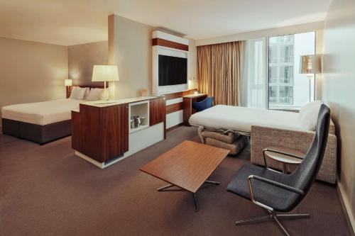 DoubleTree by Hilton Hotel London - Tower of London - Accommodation and Amenities