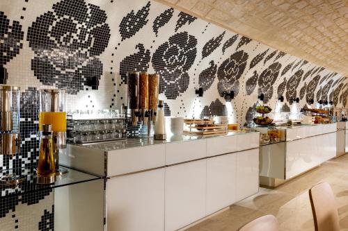 Duminy-Vendome Hotel - Location and Accessibility