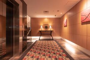 E Hotel Higashi Shinjuku - Facilities and Services