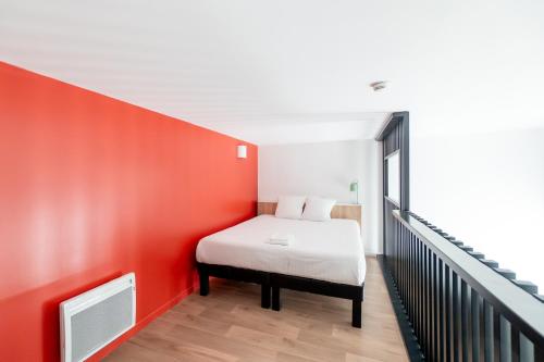 ECLA Paris Massy Palaiseau - Accommodation and Amenities