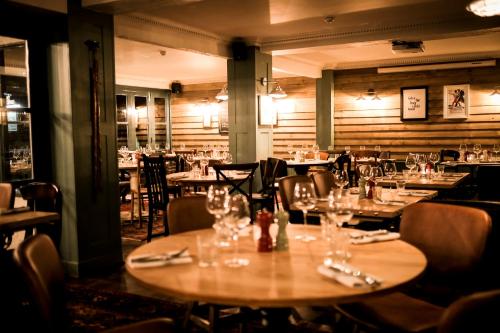 Fishermans Haunt Hotel - Accommodations and Room Amenities