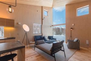 Foxwood E by H2 Life - Accommodation Highlights