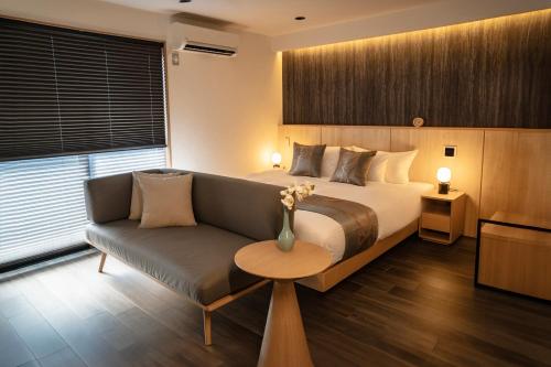 Gata-gun Hotel Dongben Shrine 19 - Guest Ratings and Feedback