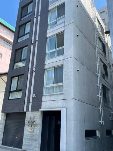 Glass Shiseikan - Overview and Location