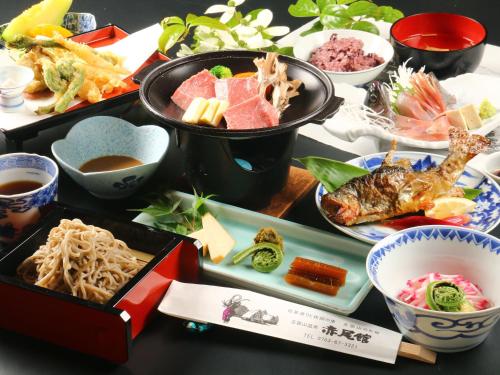 Gokayama Onsen Akaokan - Room Types and Amenities