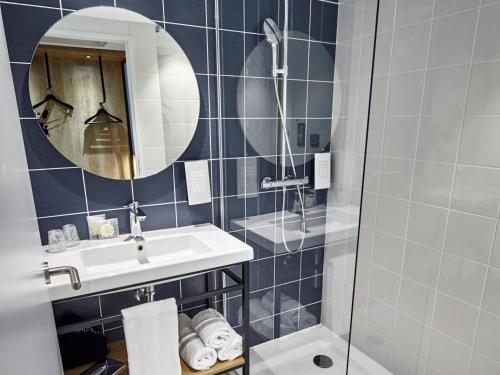 Golden Tulip Bordeaux Euratlantique - Room Types and Amenities