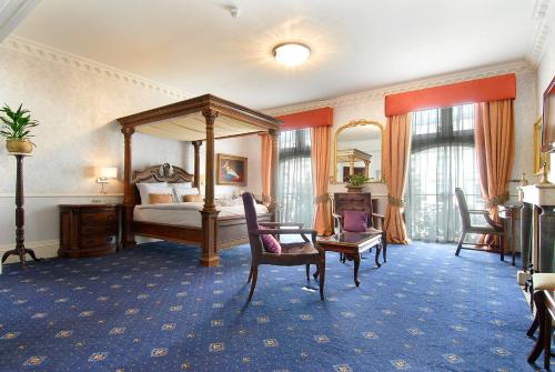 Grand Royale Hyde Park - Accommodation Options