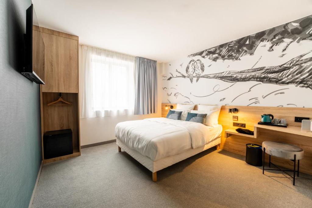 GREEN PARK HOTEL PARIS - Amenities and Services