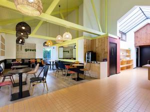 Greet Hotel Villeneuve La Garenne - Renovated - Hotel Amenities and Services