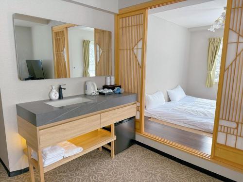 Hakuba Sun Valley Hotel Annex - Hotel Overview and Location
