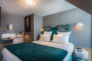 Handsome Hotel - Guest Ratings and Reviews