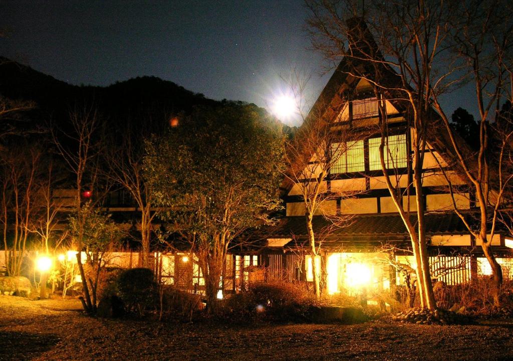 Planning Your Shinshiro Trip? 2 Best Hotels to Consider