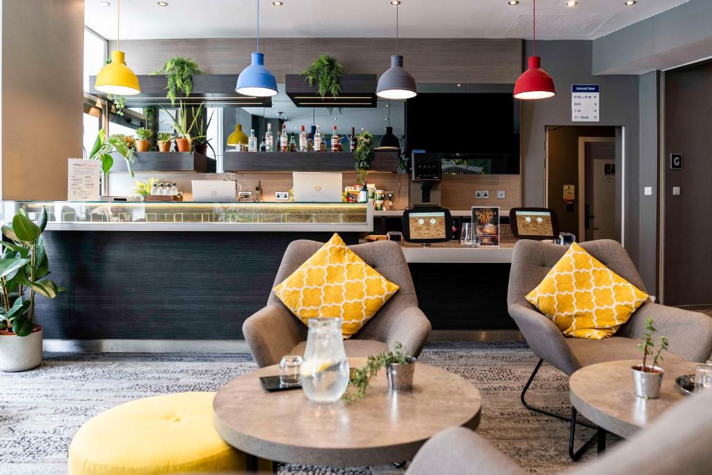Heeton Concept Hotel - Kensington London - Accommodation Features