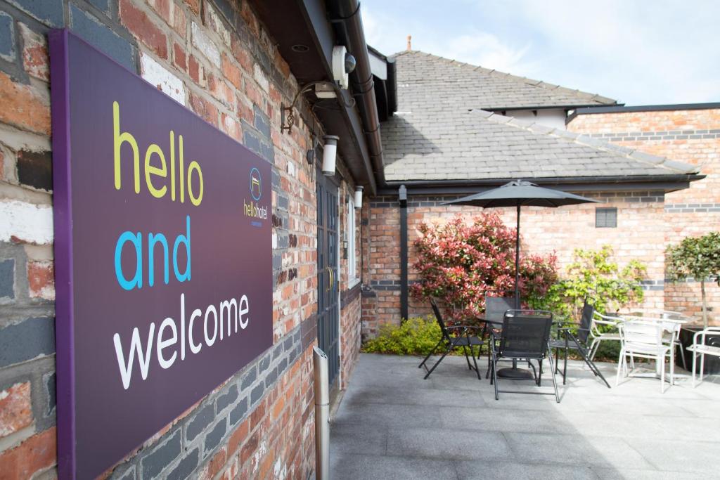Hello Hotel Review