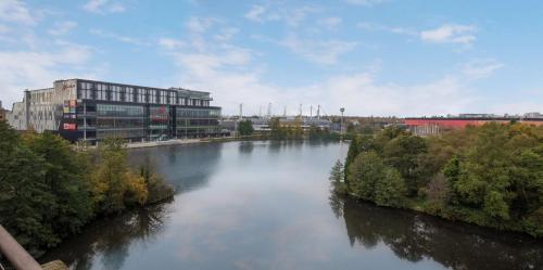 Hilton Birmingham Metropole Hotel - Facilities and Amenities