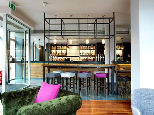 Hilton Garden Inn Birmingham Brindley Place - Amenities and Services