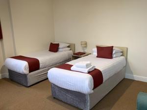 Hinsley Hall - Comfortable and Well-Equipped Rooms