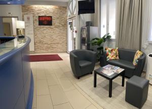 Hipotel Lilas Gambetta - Guest Ratings and Feedback