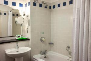 Holiday Inn Birmingham Bromsgrove, an IHG Hotel - Amenities and Services
