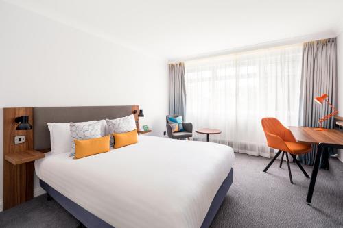 Holiday Inn Birmingham M6, Jct7, an IHG Hotel - Accommodations and Amenities