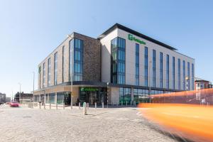 Holiday Inn Blackpool, an IHG Hotel - Accommodations and Amenities