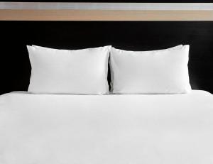 Holiday Inn Bristol City Centre, an IHG Hotel - Room Types and Accommodations