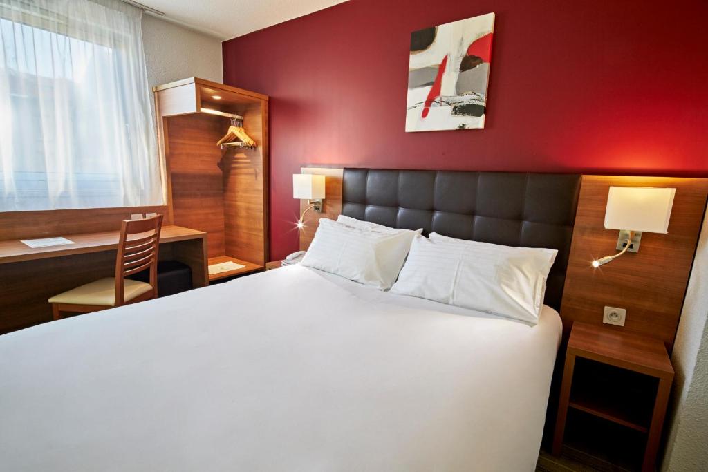 Holiday Inn Clermont Ferrand Centre, an IHG Hotel - Accommodation and Room Amenities