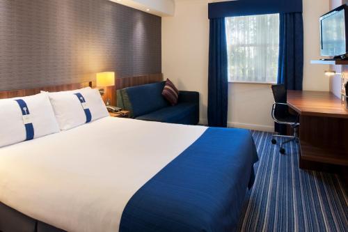 Holiday Inn Express Leeds-East, an IHG Hotel - Location and Accessibility