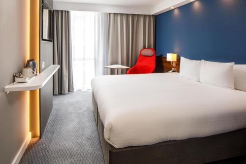 Holiday Inn Express London - ExCel, an IHG Hotel - Room Types and Amenities