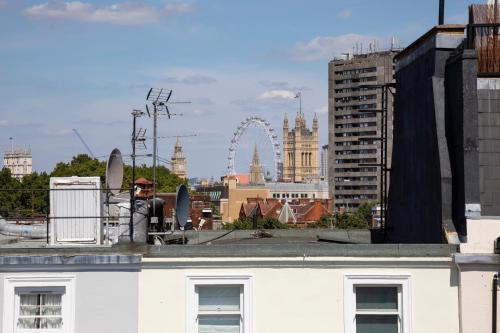 Holiday Inn Express London Victoria, an IHG Hotel - Prime Location