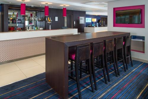 Holiday Inn Express London - Wandsworth, an IHG Hotel - Available Amenities and Services