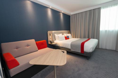 Holiday Inn Express Paris - Velizy, an IHG Hotel - Facilities and Amenities