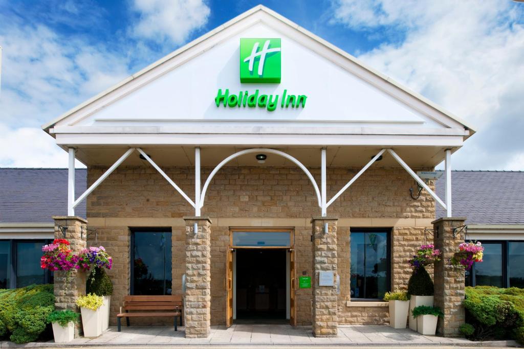 Holiday Inn Leeds Brighouse, an IHG Hotel - Accommodation and Room Amenities