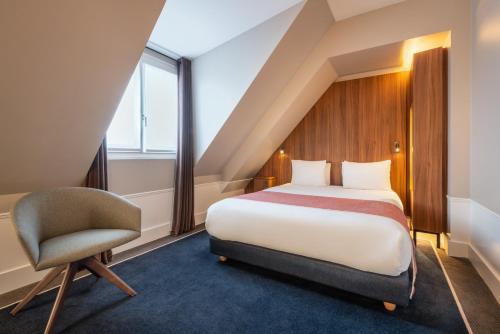 Holiday Inn Paris - Gare De Lyon Bastille, an IHG Hotel - Room Features and Amenities