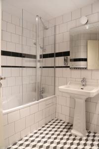 Hotel André Latin - Hotel Amenities and Services