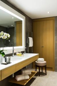 Hotel Barrière The Golf Hotel - Accommodations and Room Amenities
