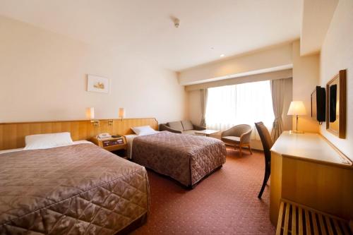 Hotel Crown Palais Hamamatsu - Location and Nearby Attractions