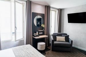 Hotel De La Paix Eiffel Tower - Guest Ratings and Reviews