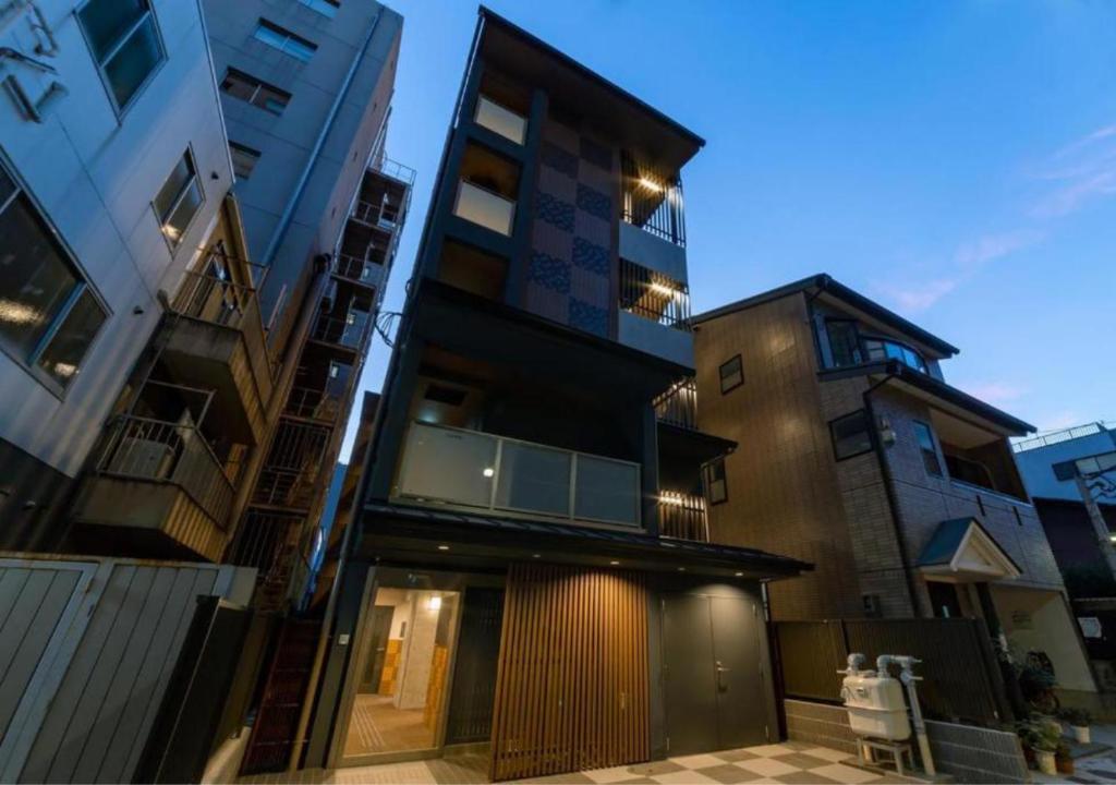 HOTEL DORIA - Location and Accessibility